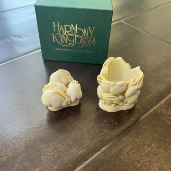 Harmony Kingdom At the Hop Treasure Jest Bunnies Rabbits with Box - Picture 3 of 9